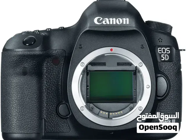 1- الكاميرا Camera 5Diii 2- عدسة 18-135 3- شنطة -bag 4- ذاكرة - memory