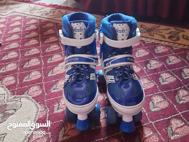 اسكيت اربع عجلات