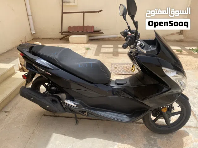 2015 هوندا PCX150