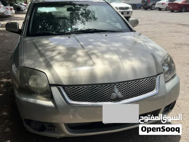 2011 ميتسوبيشي جالنت ES