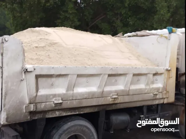 نساف لرفع الأنقاض نساف لنقل الأنقاض ترحيل أنقاض رمل مغسول تراب زراعي سماد بقري سماد طبيعي رمل عادي
