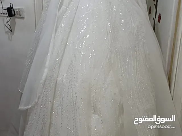 فستان عروس ابيض ابيض موديل جديد