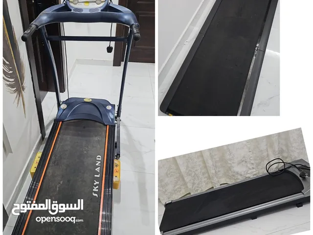 Running device... A sports device... A sports machine.. Sports equipment.. It is okay to go..