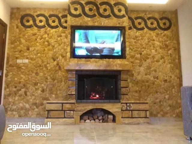السلام عليكم ورحمه الله وبركاته تركيب شحف وارضيات شغل حجر سحاب مكفول عقد بيني وبينك والديكور والمنظ