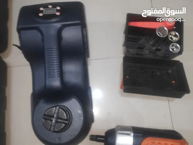 للبيع منفاخ مع جك يعمل عن طريق الشحن من السياره مع دريل وهو بحاله ممتازه بسعر 50 دينار