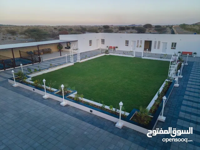 4 Bedrooms Chalet for Rent in Muscat Quriyat