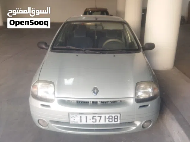 2002 رينو كليو Standard