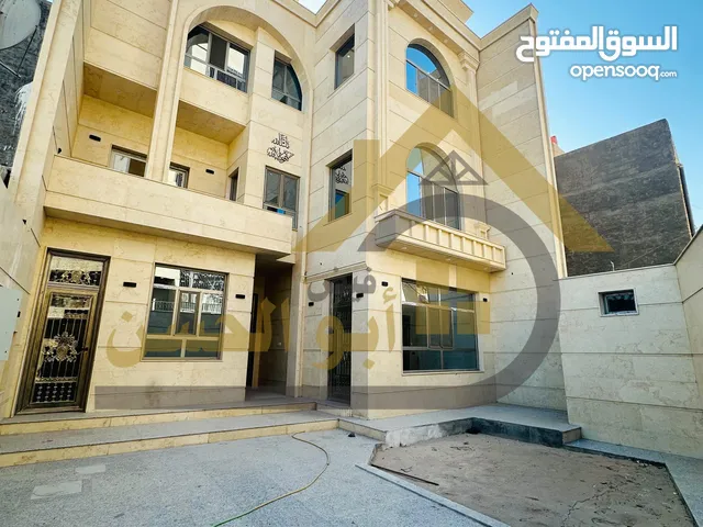 280 m2 More than 6 bedrooms Townhouse for Rent in Basra Briha