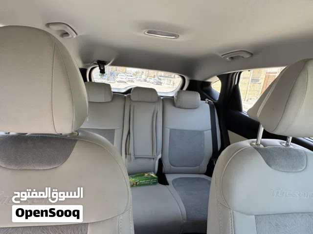 2025 هيونداي توسان SEL
