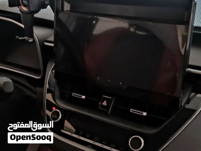 قاعدة موبايل على الشاشة كورولا وارد الصين