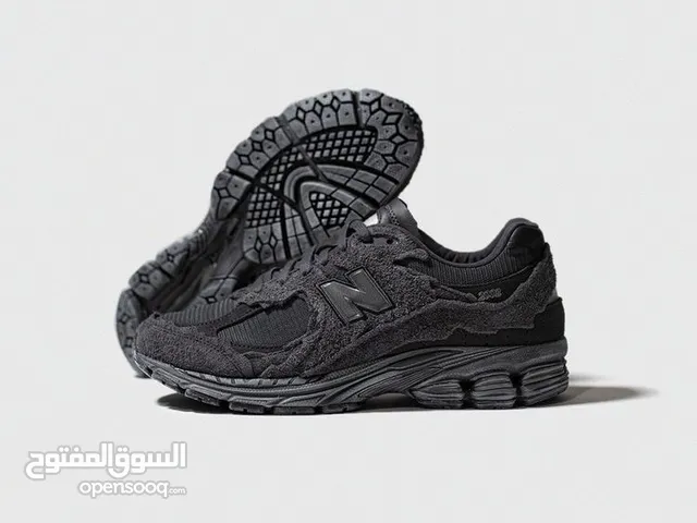 Black Comfort Shoes in Al Khobar