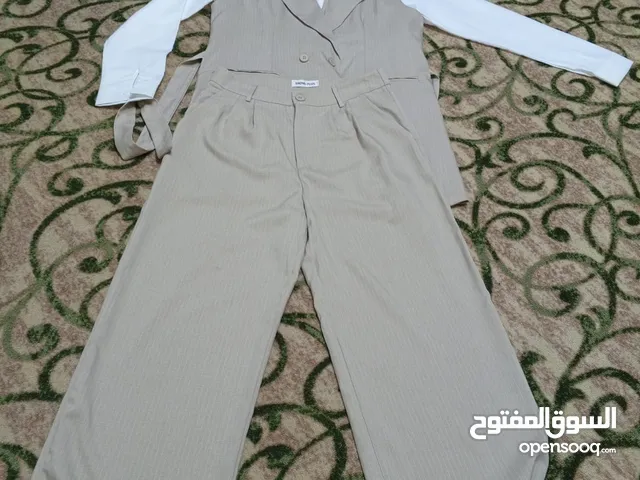 طقم للبيع ستاتي جديد