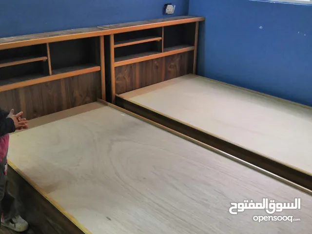 سرير عدد اتنين شباب للبيع سعر 90دينار