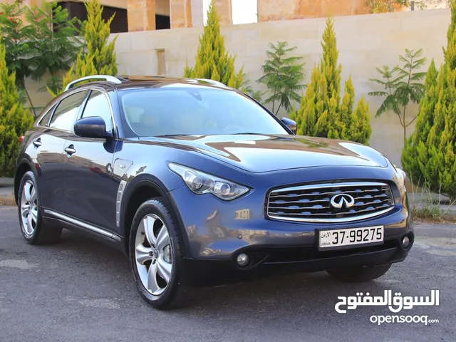 انفينيتي FX 35 موديل 2010 اعلى تصنيف مواصفات وارد وكالة انفينيتي
مالك واحد من الوكالة