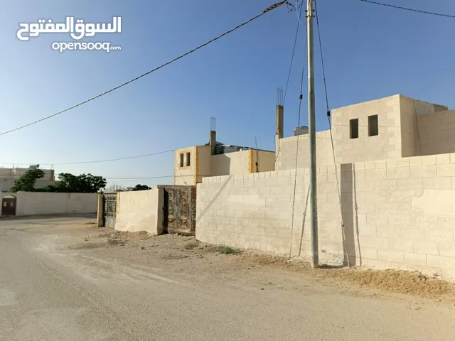 140 m2 3 Bedrooms Townhouse for Rent in Mafraq Al-Mabruka