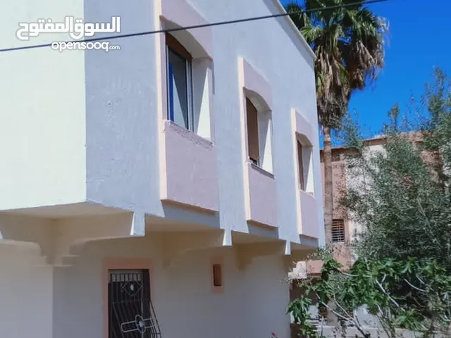 98 m2 5 Bedrooms Townhouse for Sale in Nador Selouane