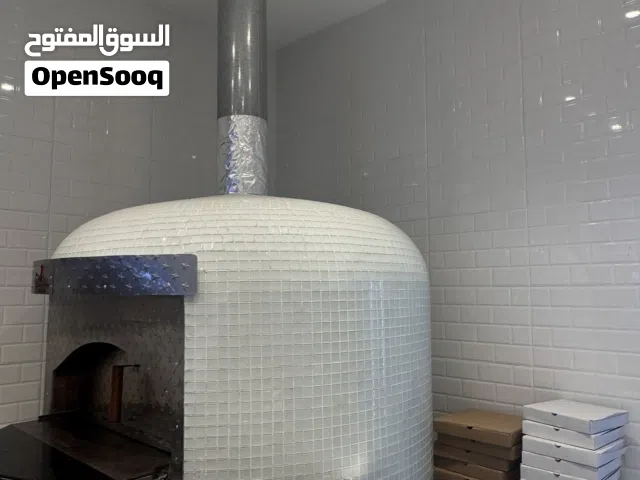 مطعم في موقع مميز للبيع