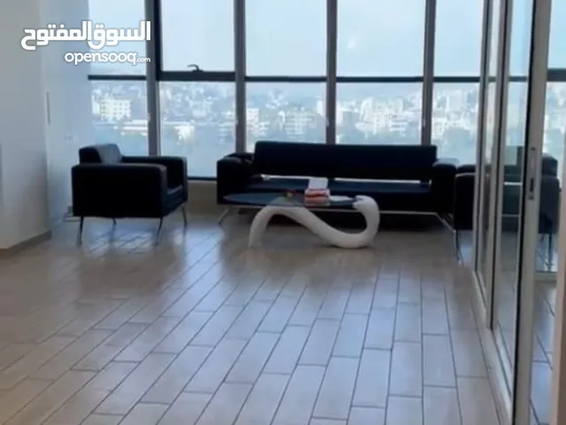 مكتب اطلاله  رائعه  تشطيب سوبر ديلوكس. مكيفات ستاير كهرباء ماء جاهز للتسليم