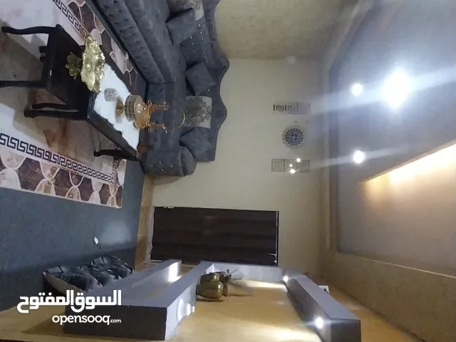174 m2 5 Bedrooms Townhouse for Sale in Salt Al Balqa'