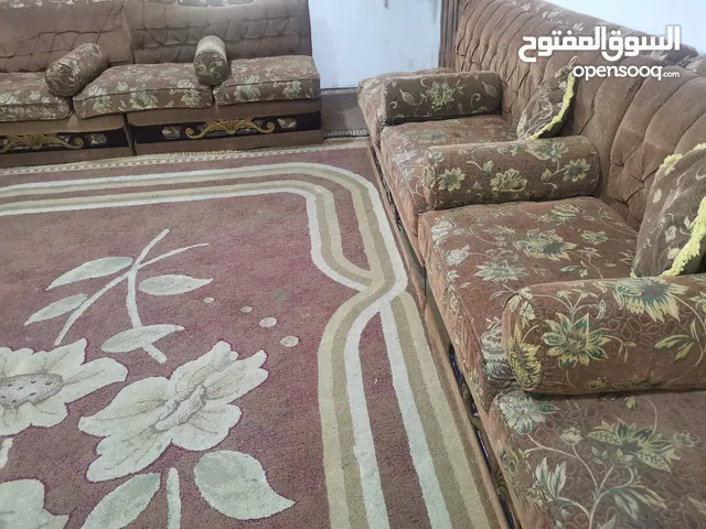 طقم كنب 14مقعد مع سجادتين