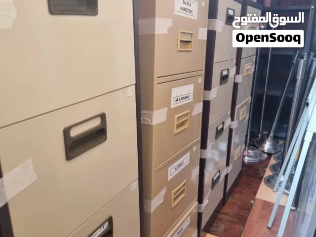 Metal drawers cabinet