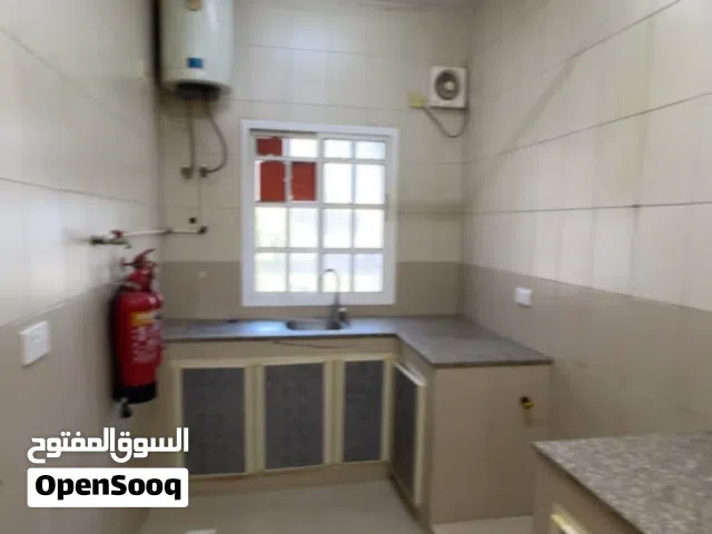 شقة للايجار في الخوض الثالثه