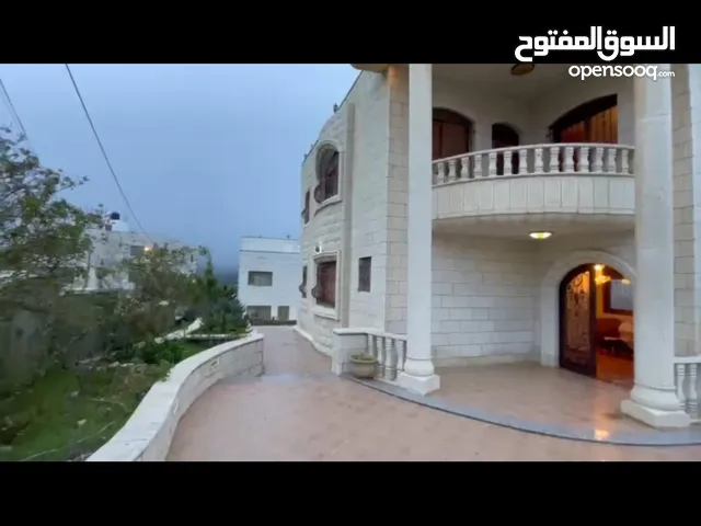 300 m2 4 Bedrooms Villa for Sale in Ramallah and Al-Bireh Birzeit