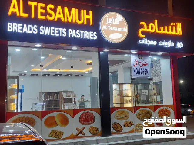 رفوف للايجار بأسواق ومخابز بغاف الشيخ في مكان مميز