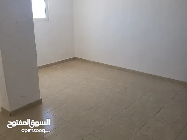 شقه روف للايجار