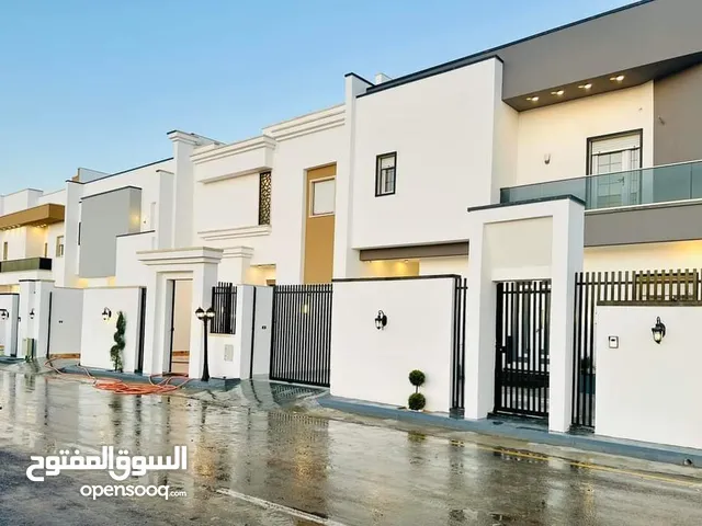 310 m2 More than 6 bedrooms Townhouse for Sale in Tripoli Ain Zara