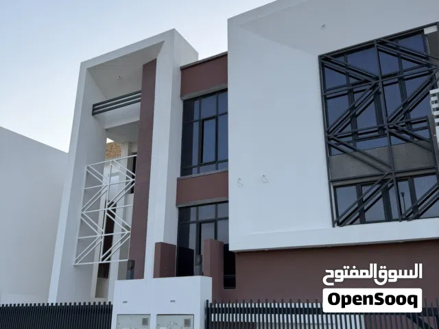 فلل تجاريه للبيع في الخوض السابعة