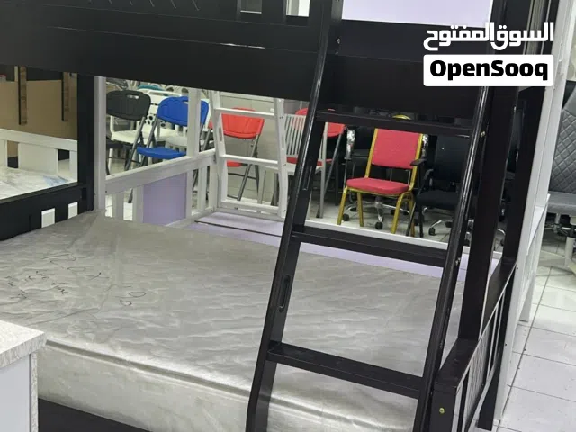 سرير مع طاوله طعام بسعر مناسب جداً 1000 درهم