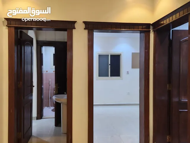 200 m2 4 Bedrooms Apartments for Rent in Al Riyadh Laban
