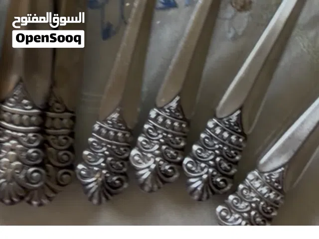 طقم معالق استانلس ياباني 64 قطعة معه طقم توزيع نفس النقشة والموديل