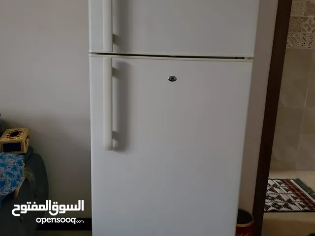 ثلاجة ماركة توسوت TOSOT بيضاء حجم 15 قدم من الوكيل مباشرة نظيفة جدأ جدأ