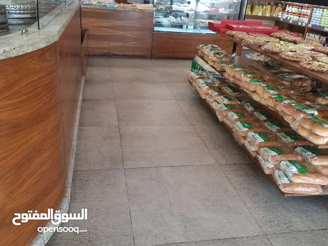 مطعم و مخبز للبيع