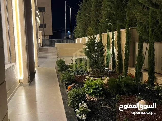 270 m2 4 Bedrooms Apartments for Sale in Amman Al-Thuheir