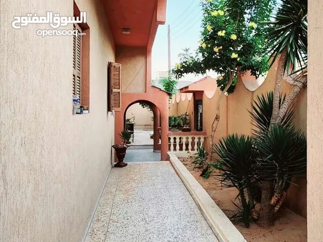 950 m2 More than 6 bedrooms Villa for Sale in Tripoli Zanatah