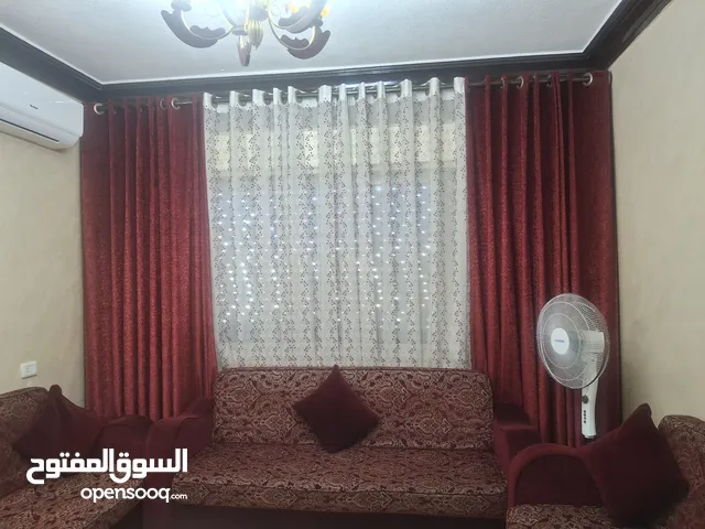 بيع كنب وبرادي وطاولة شاشة