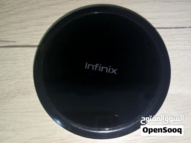 قاعده شحن تلفون  لاسلكي Infinix Fast Charge 15W غير مستخدمه لون اسود