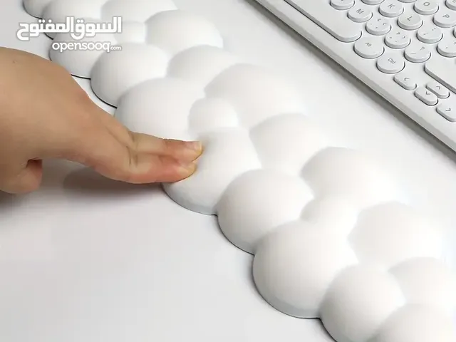 cloud keyboard wrist pad  وسادة معصم للكيبورد