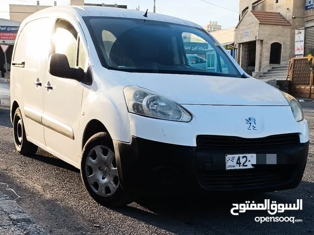 بيجو بارتنر  2015 بنزين أصلي 1600cc  فحص كامل  رقم التواصل موجود بالتفاصيل