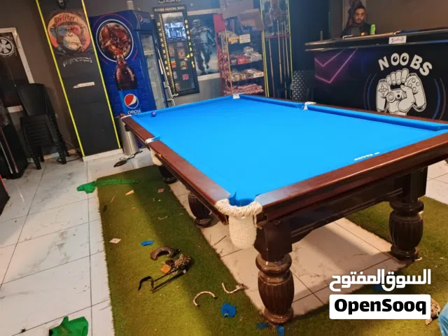 تنجيد وتغيير فرش لطاولات البلياردو بجميع المقاسات بأفضل انواع القماش المتوفر بعدة الوان بأيدي ماهره
