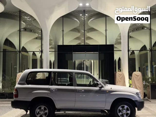 Used Toyota Land Cruiser in Muscat