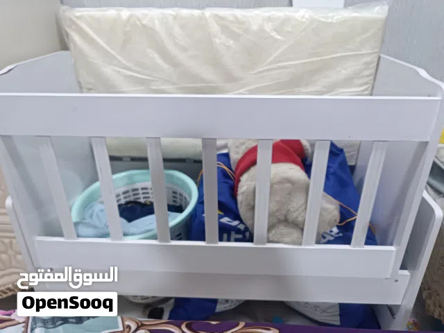 كاروك هزاز مستعمل للبيع فقط الجرارة يرادلها ترتيب و خشبة للنوم