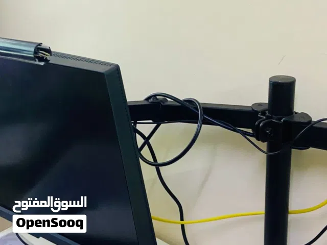 ستاند لشاشتين نضيف جدا