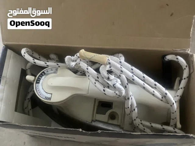 مكواة باناسونيك كلاسيكية (الأصلية) بحالة ممتازة مع الكرتون