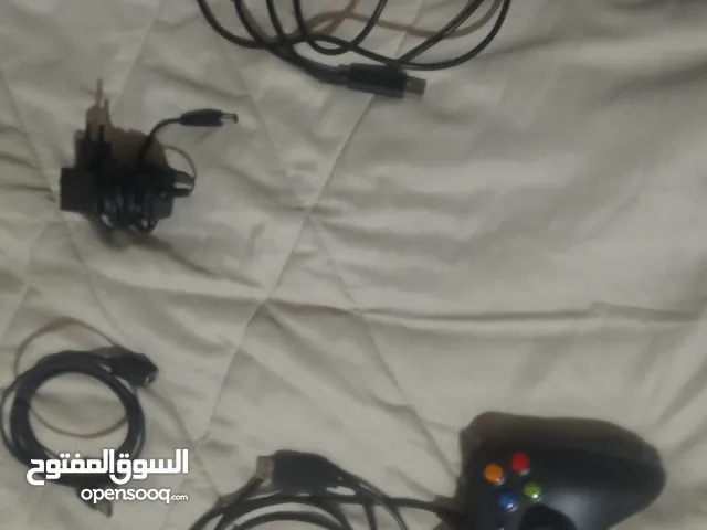 ذراعان تحكم اكس بوكس 360 واسلاك اخرى