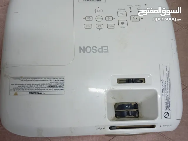 بروجكتور ايبسون شغال بشكل جيد جدا الموقع حي البيان شرق الرياض