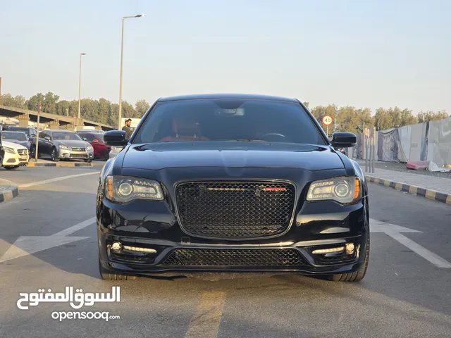 Used Chrysler 300 in Sharjah